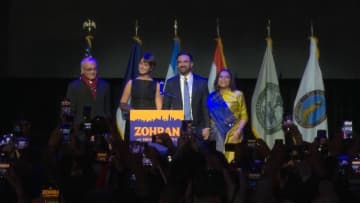 「今夜から移民がリードする街」ニューヨーク市長に初のイスラム教徒のマムダニ氏（34）…トランプ大統領名指しで移民政策を批判