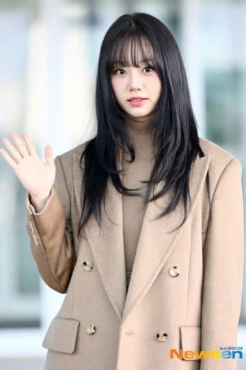 【PHOTO】Girl's Day ヘリ、海外スケジュールのため出国…秋の女神