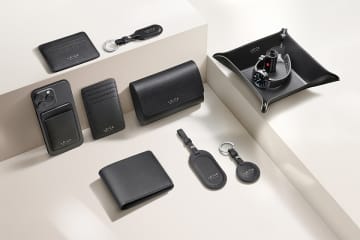 “ライカらしさ”が光るエレガントなレザーアイテム「ライカ スモールレザーグッズ」誕生