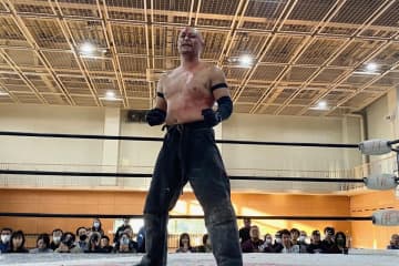 【大日本】菊田一美、地元・青森で10周年凱旋デスマッチを白星で飾る！ 伊東竜二をクーロンズゲートで粉砕