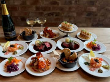 日比谷「Buvette」が贈るノスタルジックなXmasディナー！オマール海老、国産牛、トリュフを小皿に凝縮！