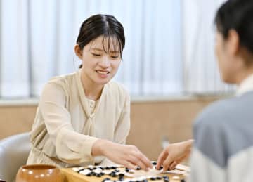囲碁の藤沢が女流本因坊戦6連覇　星合破る、単独最多9期目