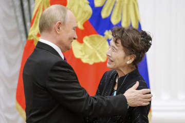 ロシア、栗原小巻さんにメダル　大統領授与、文化芸術貢献