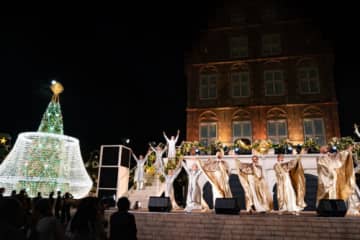 生歌クリスマスソングでツリーに明かりを灯す　ハウステンボス「メロディー・オブ・クリスマス」