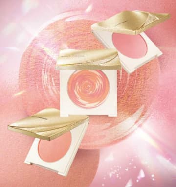 カバーマークから冬の限定色登場♡大人肌を明るく魅せる「ライティング カラー パウダー」