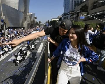 スター選手の妻がなぜ…？ドジャース大谷翔平の妻・真美子夫人の『旧型iPhone』使用がSNSで話題に「共感を持てる」「物を大事にする所が良い」と好感の声も