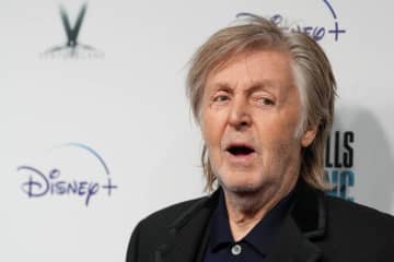 ポール・マッカートニー　自伝でジョン・レノンが射殺された際の「怖ろしい瞬間」を振り返る