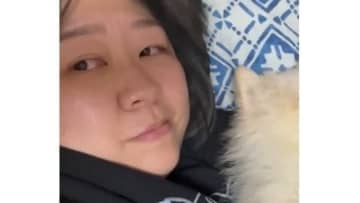 「寝顔が似てる」やしろ優 愛犬とシンクロした添い寝ショットに反響！気持ちよさそうな表情で眠るほっこりな日常に「癒やされますね」