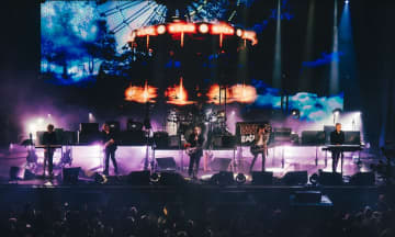 ザ・キュアー最新作発売を記念した壮大ライヴが一夜限りの劇場公開