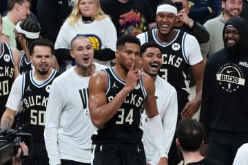 因縁の相手に決勝弾を沈めたヤニス「あれを外しても生きていける。でも打たなければ生きていけない」＜DUNKSHOOT＞