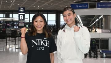 ＜レスリング＞11.8「PWL・10」（モスクワ）出場の須﨑優衣（キッツ）尾﨑野乃香（慶大）が出発