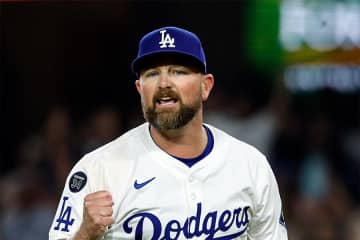 スタジオ爆笑！ヘルナンデス「イエーツが夜中の1時に伝説のタトゥーを入れた（笑）」イエーツお尻にカービィのタトゥーを入れる