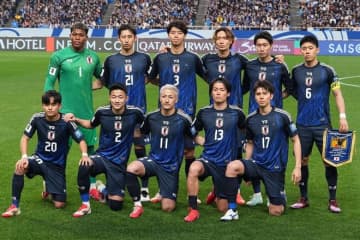 「美しいな」「マジでかっこよすぎる」日本代表の鮮やかなブルーが目をひく“新ユニ”に反響！「GKがものすごく強烈」