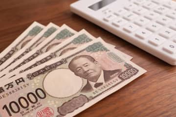 水泳を習っている孫が大会に挑戦したいと言っています。特別レッスン費と参加費のあわせて「10万円」を出してあげたいのですが、孫のためのお金なので課税されませんよね？