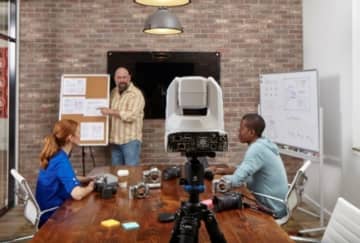 キヤノン、1台のカメラで複数視点を実現するリモート会議ソリューション「AMLOS」の主要機能を提供