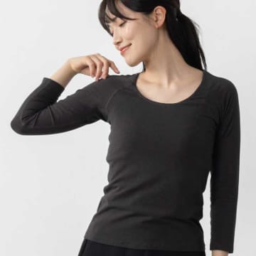 KEYUCAの新作インナーで冬支度♡「H保湿Uネック発熱綿混あたたかインナー」