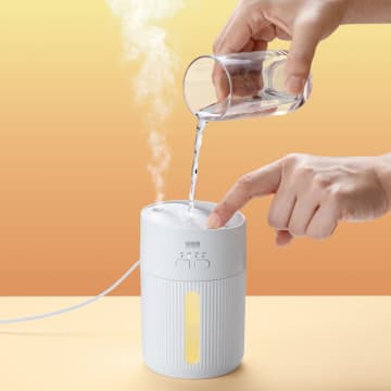 フタを開けずに給水可能なUSB超音波式加湿器「USB-TOY103W」、サンワサプライが発売