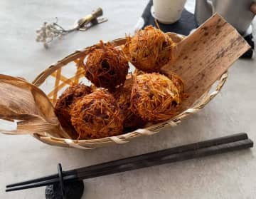 そうめんが衣に変身！カリッと香ばしい「いがぐりコロッケ」のレシピ