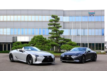 車内が芸術作品に！レクサス最高級クーペLC特別仕様車にタジマ工業の「グラデーション刺繍」が採用！AI刺繍技術で実現した新次元の優雅さ！