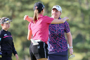 「ゴルフ界で最高の副賞！」　日本の高機能製品に虜　英国女子ゴルファーが絶賛した逸品