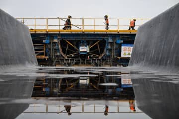中国・滬渝蓉高速鉄道の上海－南京区間で箱桁製造大詰め