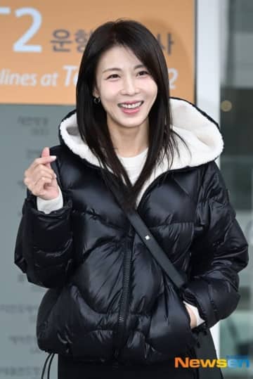 【PHOTO】ハ・ジウォン「ニューヨーク韓流博覧会」出席のためアメリカへ出国