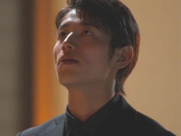 イケメン俳優、キスまでしたK1ラウンドガールにフラれ涙…スタジオ「これはきつい」