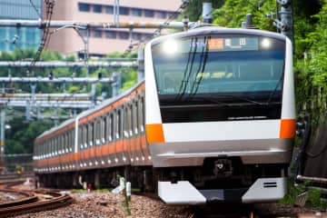 JR東日本の2025-26年「年末年始の終夜運転」首都圏6路線のみで実施、青梅線は対象外！武蔵御嶽神社 初日の出号は運転あり