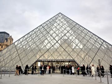 ルーブル美術館のパスワードは「Louvre」だった　150億円の宝石盗難で発覚した杜撰なセキュリティ