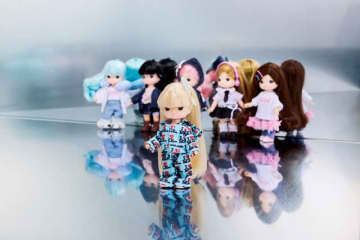 ILLIT、1stシングル・アルバム「NOT CUTE ANYMORE」のLittle Mimiコラボが話題