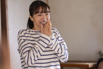 映画『兄を持ち運べるサイズに』、“兄”オダギリジョーが遺した家族を支える“元嫁・加奈子”満島ひかりらの新場面写真到着！