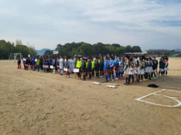 東広島市遊技業防犯協力会、暴力追放少年サッカー大会を支援　第21回会長杯に12チーム140人参加