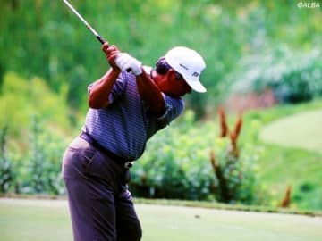 賞金王候補・生源寺龍憲のお手本は約50年前のスイング！　右ワキが空かない“トレビノ流”トップの作り方は？