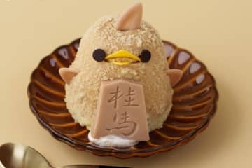 「将棋の日ぴよりん」芳醇なチャイティー味ババロア×濃厚プリン、将棋の駒型チョコレートをトッピング