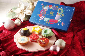 セバスチャン・ブイエ25年クリスマス、雪の結晶タルト＆星型ケーキの焼き菓子アソートやクッキー缶