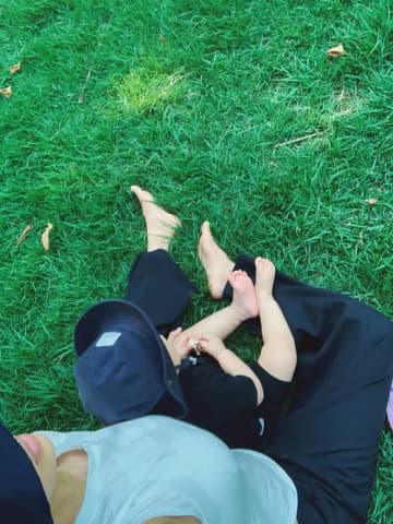 人気俳優と年下モデルの間に生まれ公開されていない“非婚の子”の顔まで作られ拡散…韓国芸能界にAIの脅威