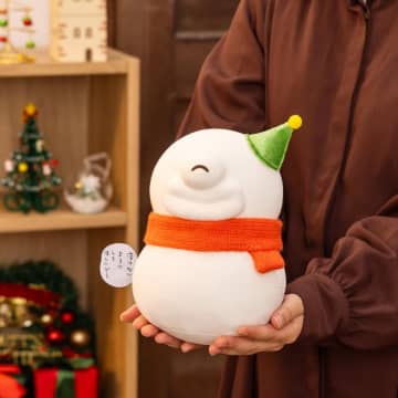 「ちいかわ」オデがクリスマス仕様の雪だるまに！ 「オデ雪だるまぬいぐるみ」11月21日発売ちいかわマーケットなどにて