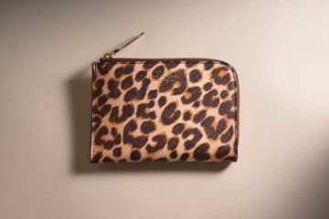 SMYTHSONの日本限定♡レオパードスモールフラットポーチで洗練された日常を