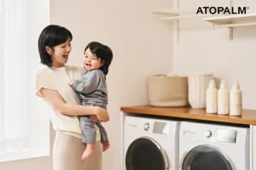 シム・ヒョンタクの息子ハルくん、生後10ヶ月で広告モデルに！可愛すぎるグラビアが話題