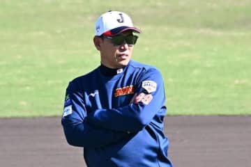 【侍ジャパン】井端監督「慣れるまで捕手には負担かかる」 話題のピッチコムを初体験