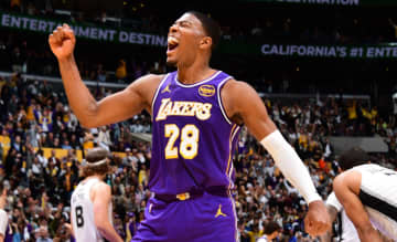 「ルイがこの試合の最も重要なプレーを決めた」レイカーズの勝利に貢献した八村塁をレディックHCが称賛<DUNKSHOOT>