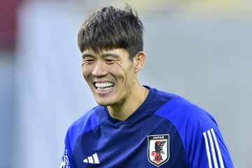 ｢元気な姿が見れて嬉しい！｣冨安健洋が27歳誕生日に最新トレーニング写真＆動画公開｢See you soon.｣とメッセージ！｢ここまで来たか！｣｢横浜FCの練習場じゃない？｣