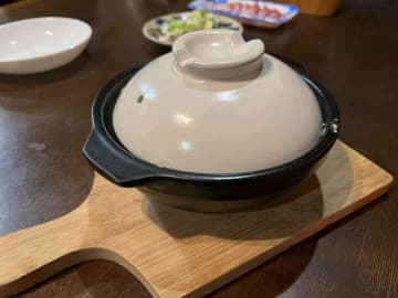 【ダイソー冬グッズ】一人鍋にぴったり◎330円の「土鍋」の使い心地は？鍋焼きうどんを作ってみた