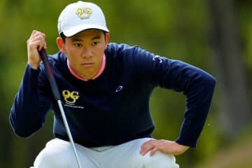 「最高の滑り出し」21歳アマ小林匠が史上4人目の首位発進 1打差に岩崎亜久竜