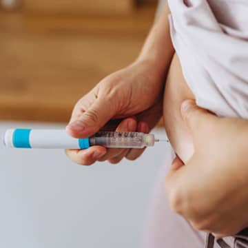 今年1月に発売…週1回基礎インスリン注射「イコデク」の実力【世界糖尿病デーに最新治療を知る】#2