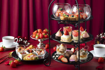 東京ドームホテル、いちご尽くしアフタヌーンティー12月から。最上階の絶景カフェで高級食材使ったセイボリー付き