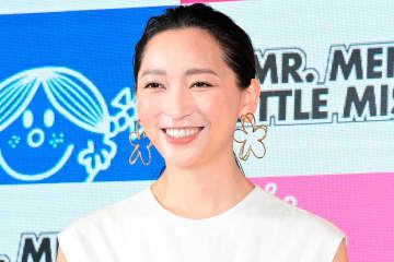 パリ在住・杏、生配信中の手料理が「凄いボリューム」　ネット驚き「ポトフの概念が！」