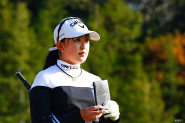 ルーキーの加藤麗奈＆六車日那乃が首位並走 16歳アマ岩永杏奈が3打差／女子下部