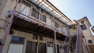 「折り返しがないの」心配する母の頼みで嫌々妹のアパートへ…郵便受けから飛び出る“書類”に姉が絶句したワケ