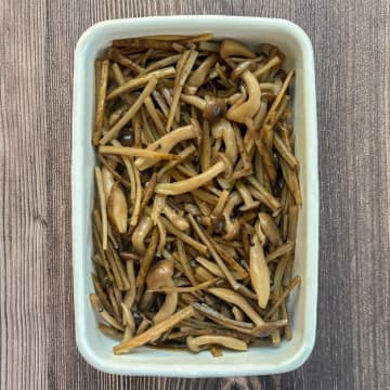 【ごぼうときのこあったらコレ！】切って炒めるだけ！作り置きにもおすすめの簡単副菜レシピ